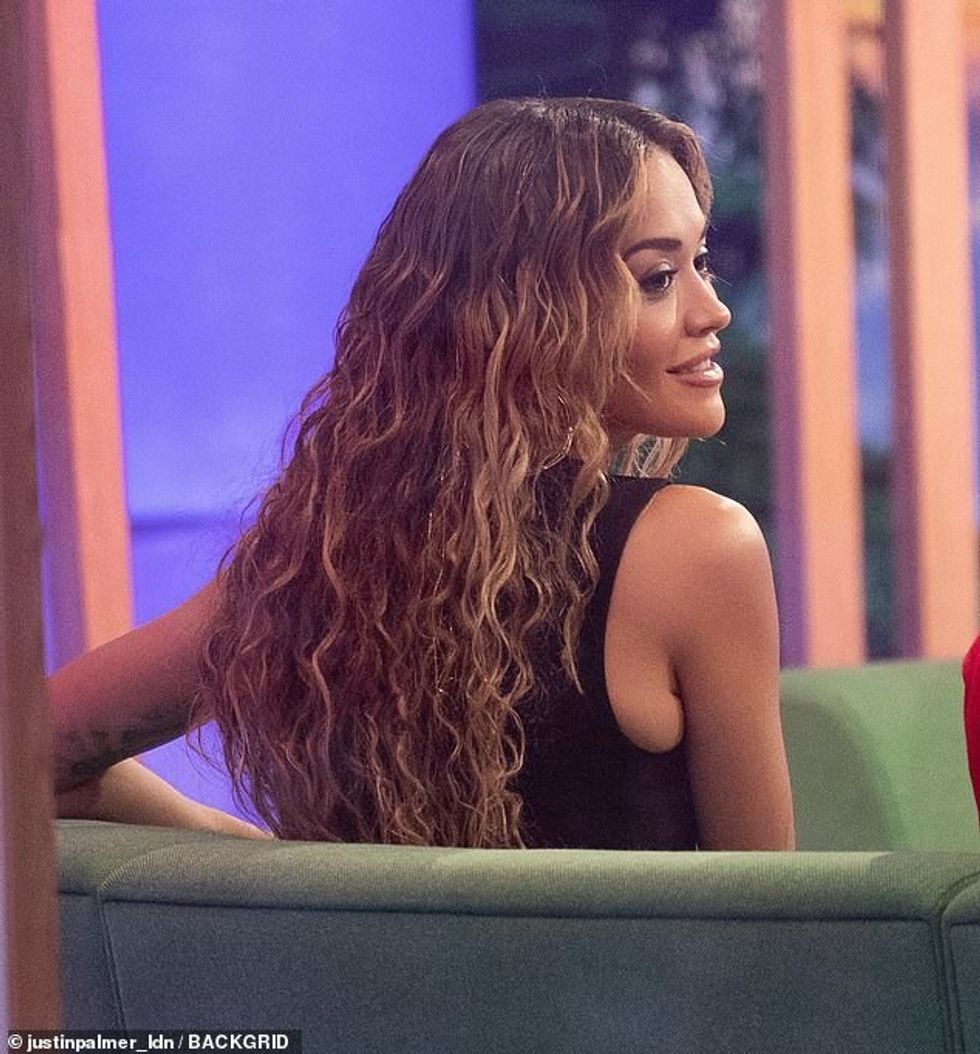 67058387 11685229 Beauty She a 266 1674863539531