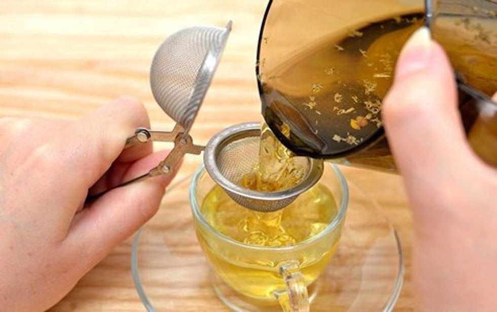 670px Make Chamomile Tea Step 4