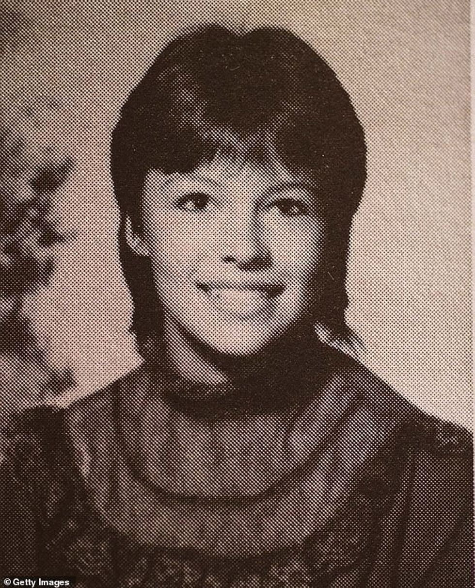 67570095 11738265 What she wanted to be I wanted to be a nun declared Anderson or a 46 1676087038948