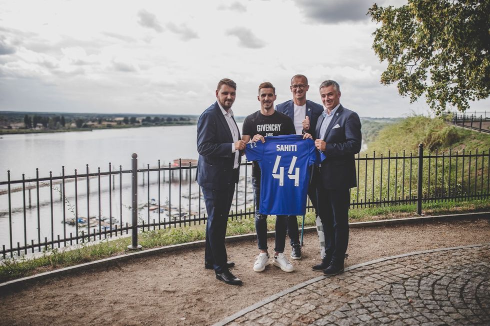 67590228 2455643507863188 8919016626897027072 o