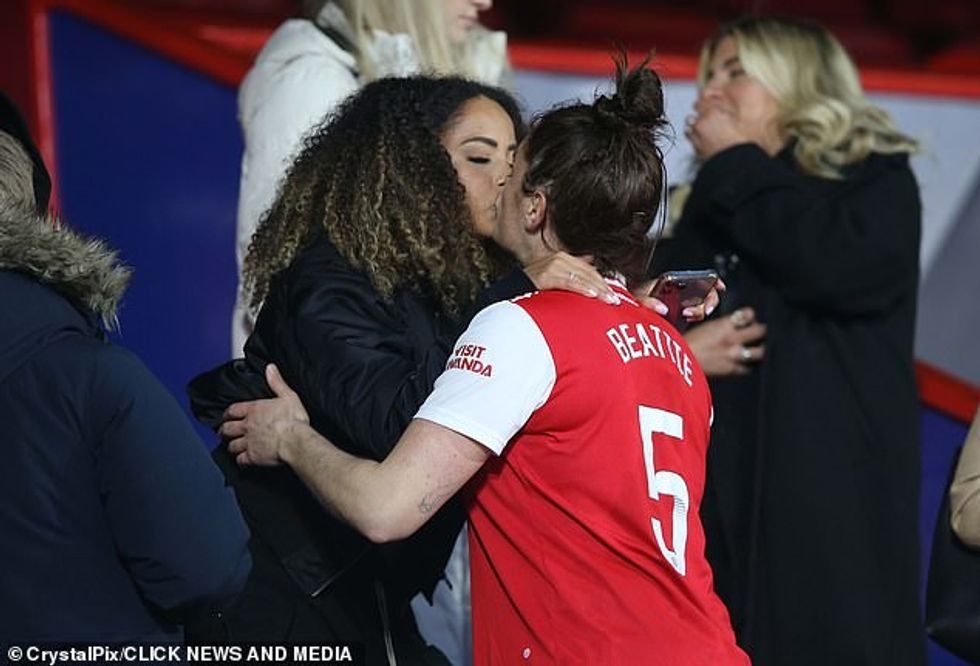 68412875 0 image a 3 1678173472904