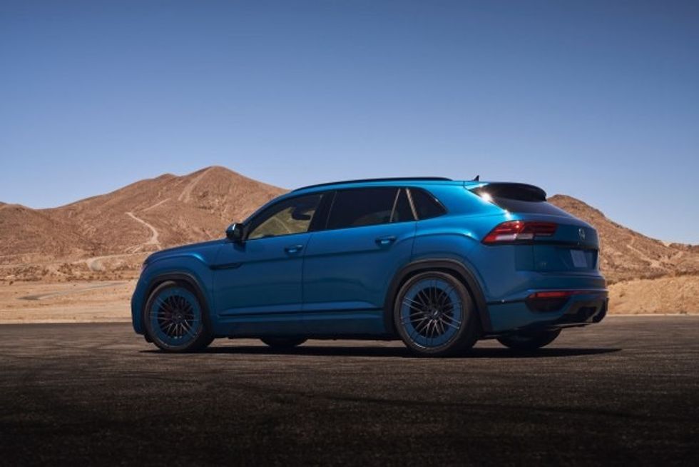 68926205660faa6376e899126016924 v4 big