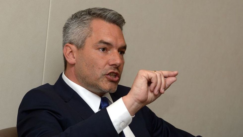 68be0d90 8d7b 5751 9098 9023146ddc4e