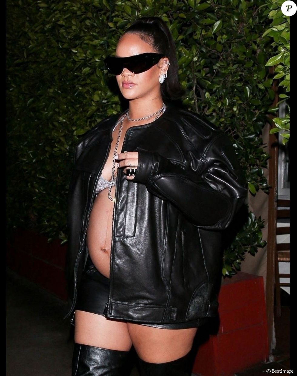 6940606 exclusif rihanna enceinte au restaur vertical diaporama 5