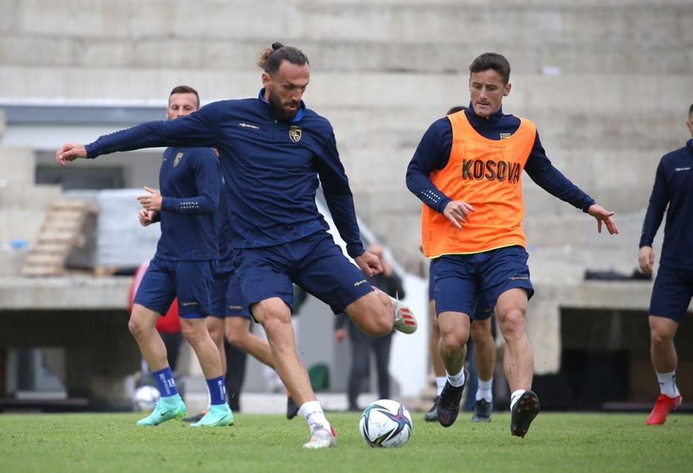 6tetor stervitje kombetarja8 2