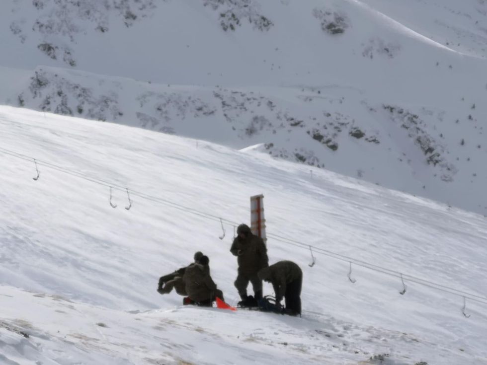 7. FSK ja shkatërron ortekët e borës në Brezovicë