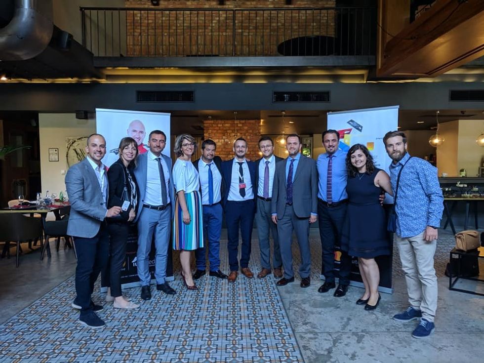 70275089 123511122338687 898868223338872832 n