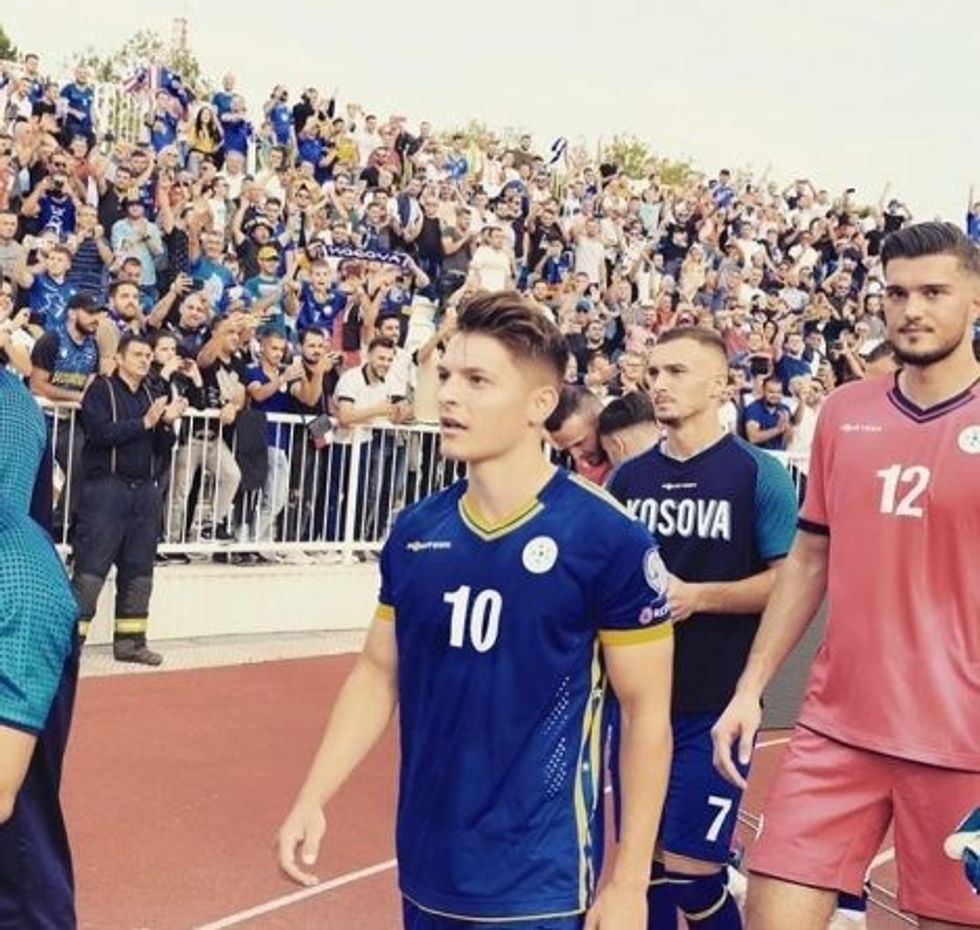 70557419 390441061669835 333996456736194560 n