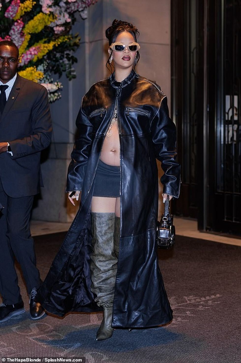 70561829 12045131 Wow She didn t let pregnancy stop her from putting on a stylish a 44 1683178828674