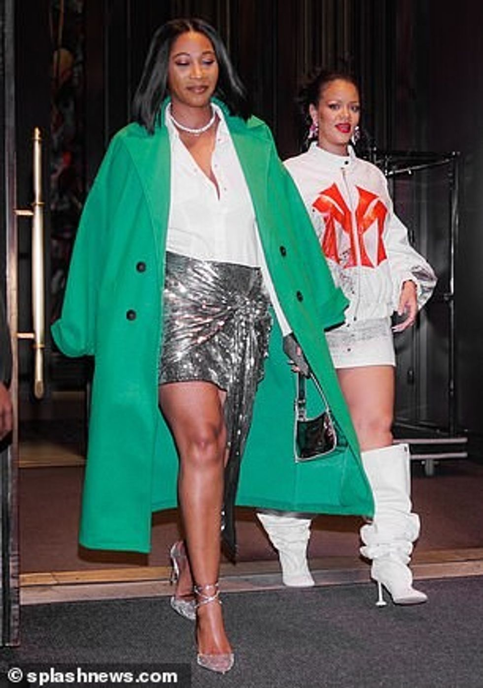 70607137 12049689 Girls night Later RIhanna was also photographed with her best fr a 19 1683273271891