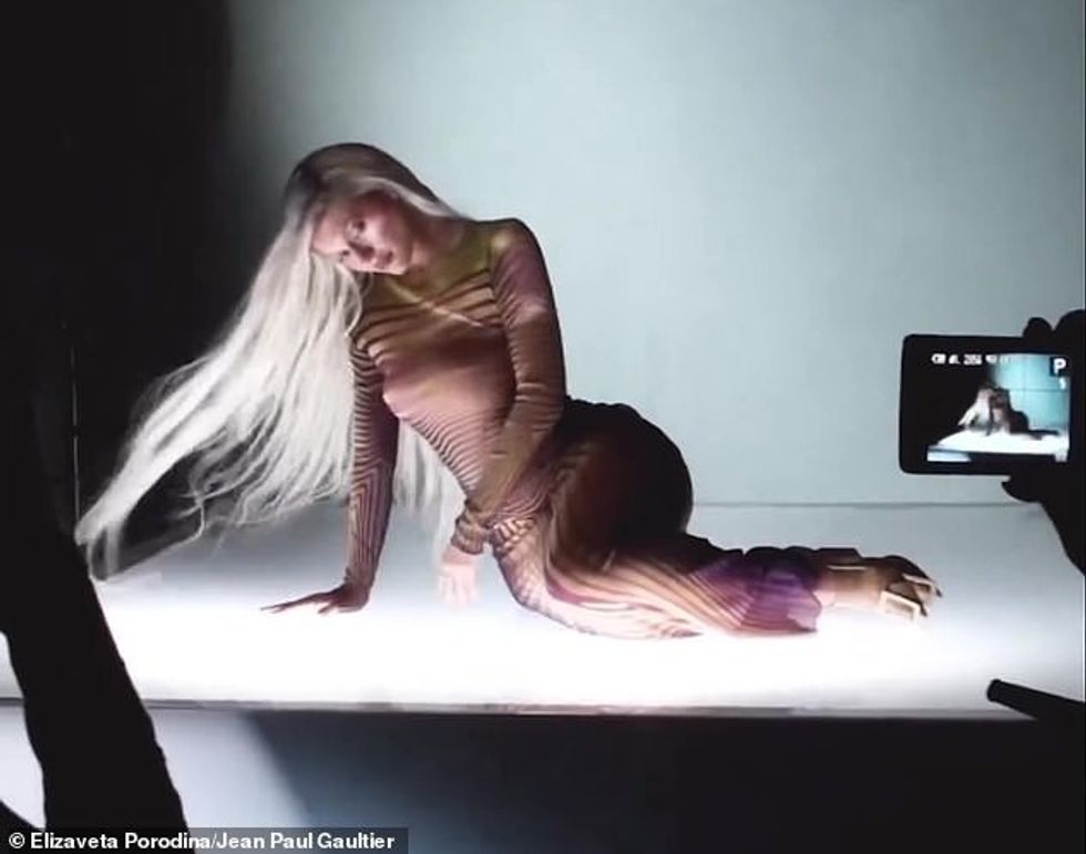 70629221 12052287 Beauty standards In a trailer for season three of The Kardashian a 32 1683316455507