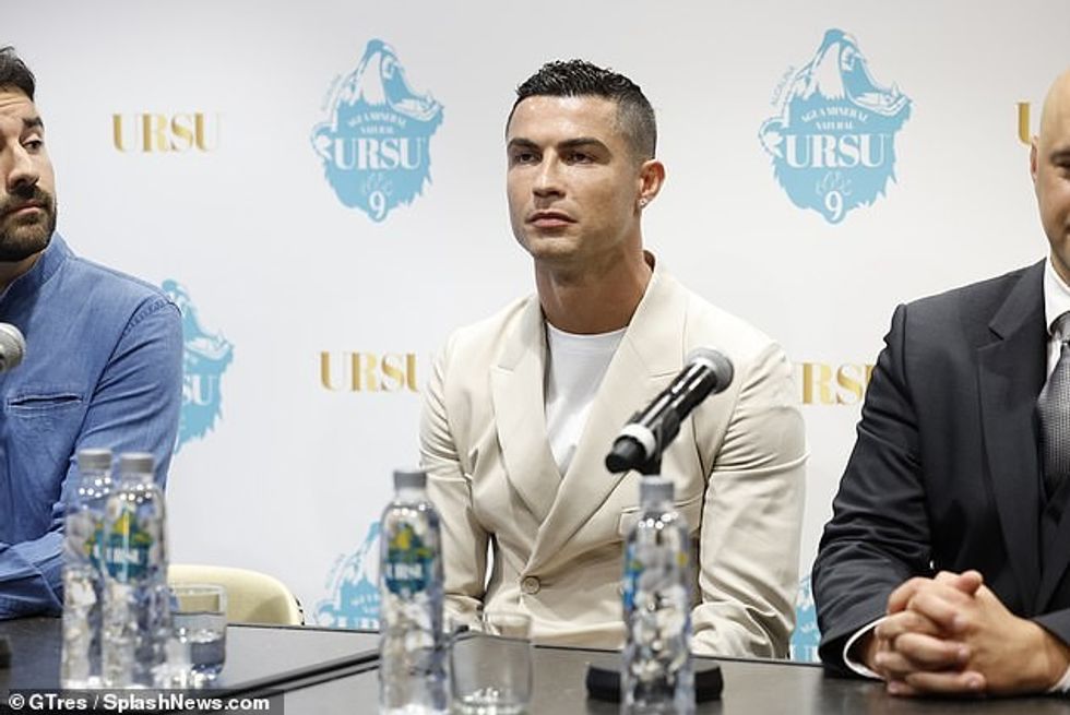 71878625 12170757 Spokesperson Cristiano looked smart in a cream double breasted b a 1 1686164071009
