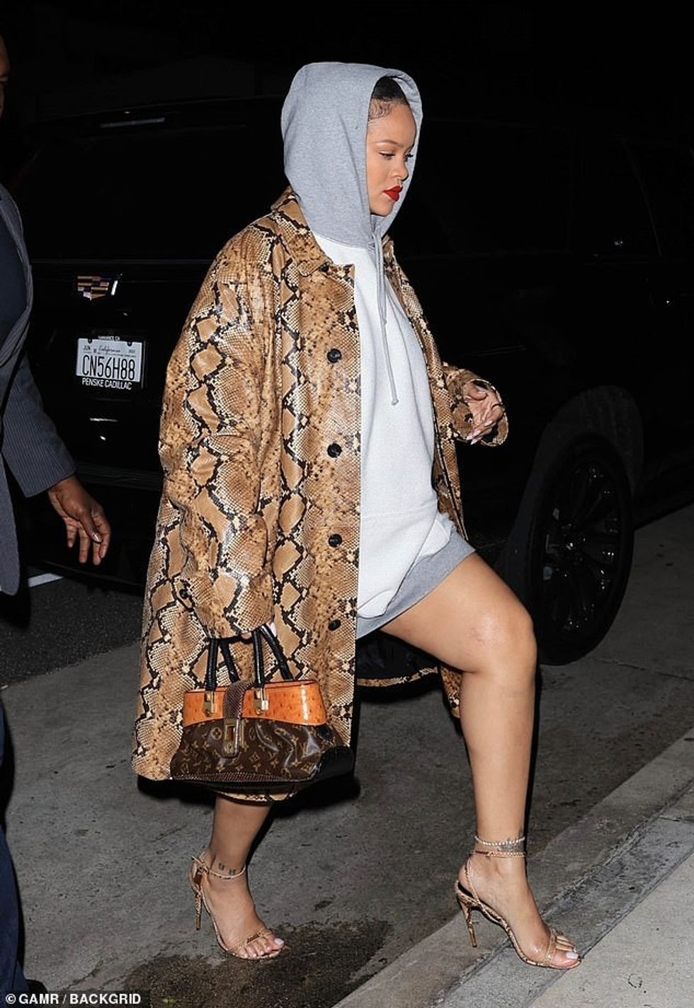 71986635 12180925 Fabulous The songstress who is just weeks away from welcoming he m 168 1686407758970