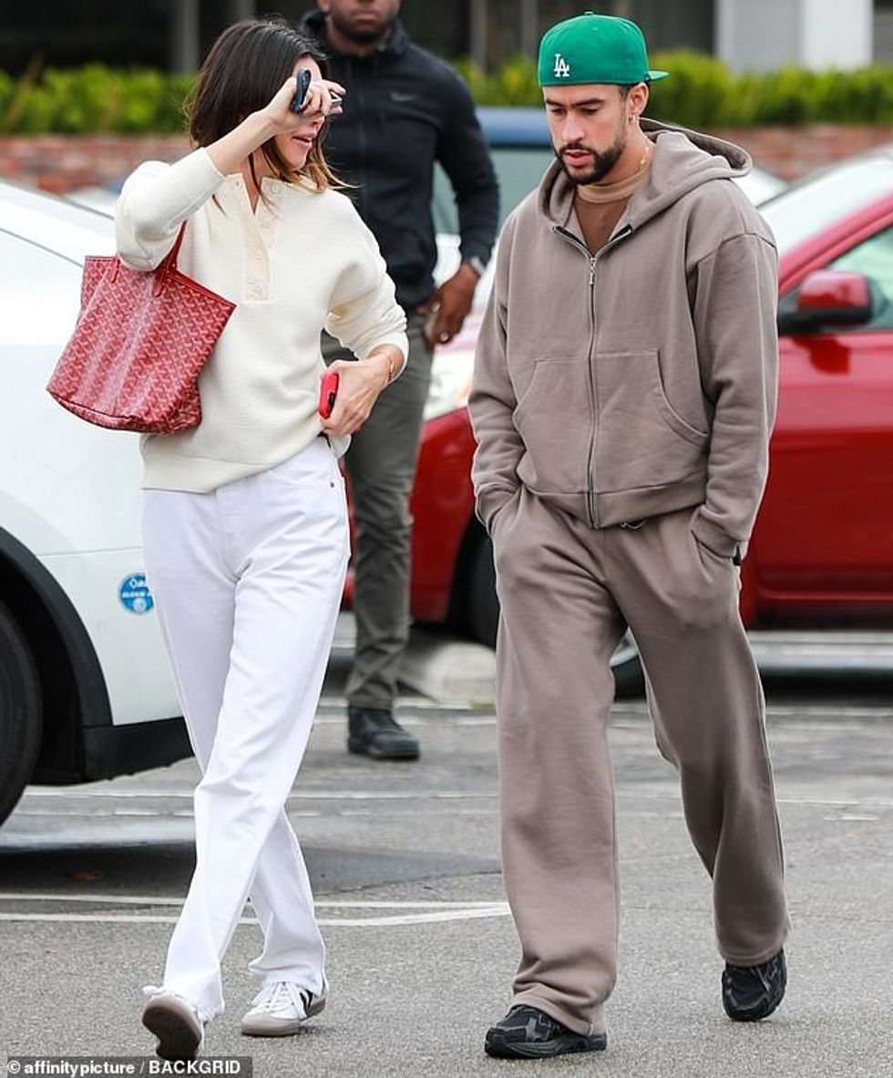 72192287 12200821 Quality time The pair who first sparked romance rumors earlier i a 8 1686873931657