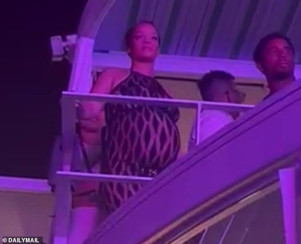 72398941 12221289 Oh baby Rihanna showed her support for her partner A AP Rocky as m 38 1687417485132