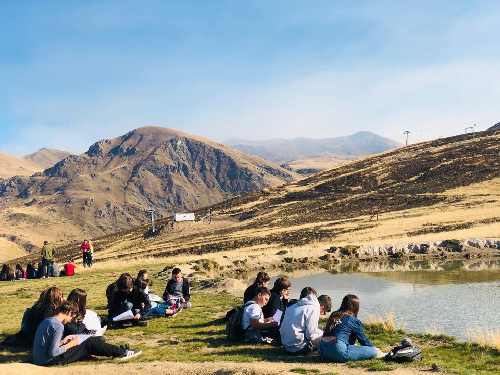 72750064 543687559526640 2843418768296640512 n Copy