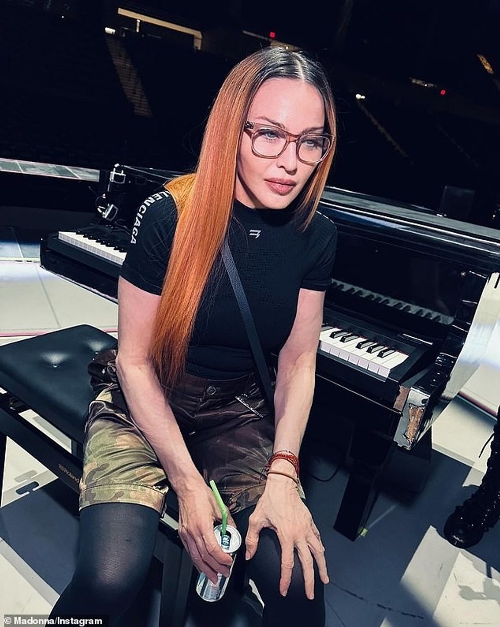 72803491 12260033 She thought they would go away Madonna reportedly ignored signs a 12 1688409097953