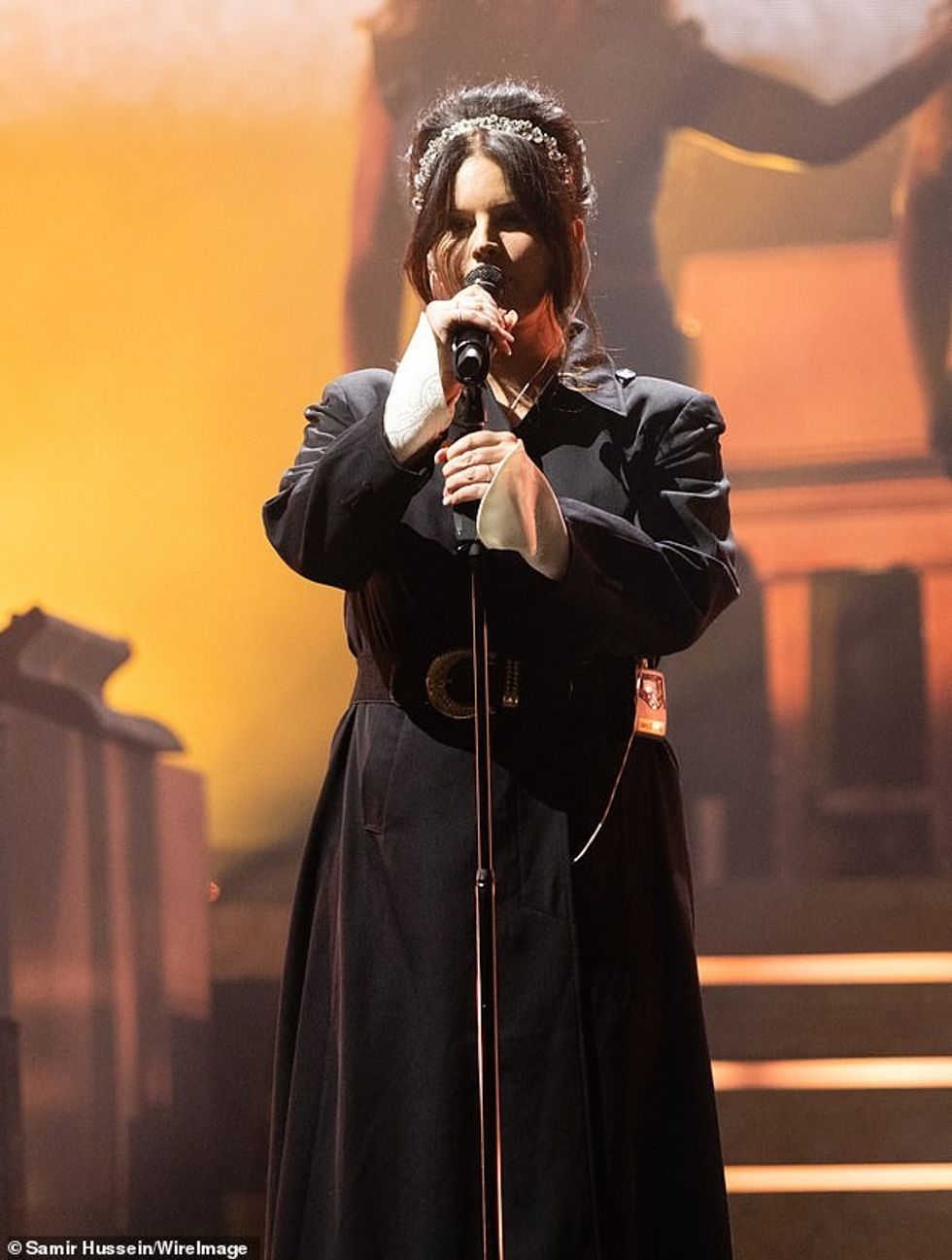 73026689 12323645 Blunder The singer kept fans at the Park Stage waiting for half a 29 1689939540596