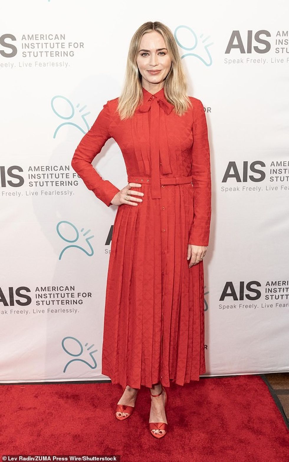 73107619 12288969 Family And it s Will you wake me up Will you take me to school W a 48 1689117980412