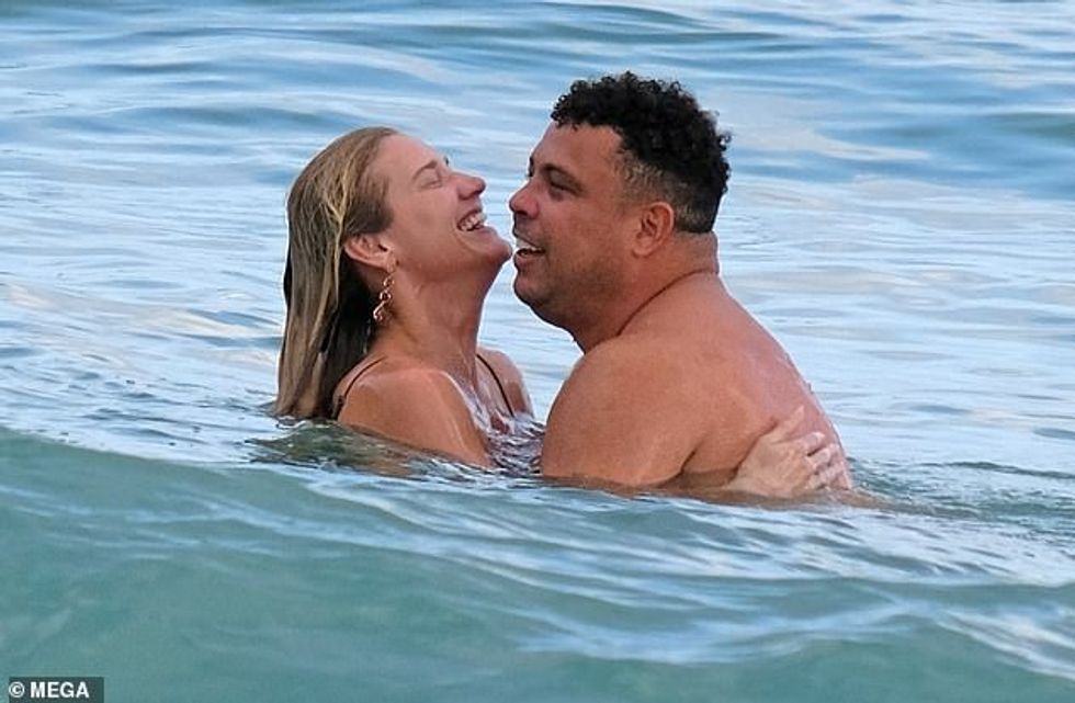 73957677 12372631 Larking around After enjoying a lavish lunch at Casa Jondal on t m 14 1691141235238