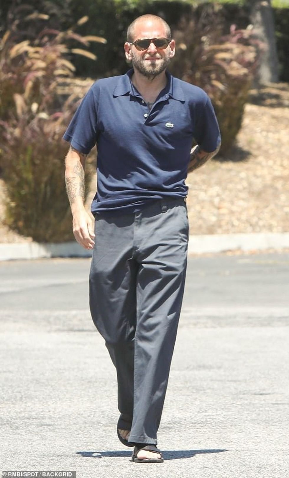 73989367 12375219 He debuted a closely shaved head on the outing a 93 1691206366300