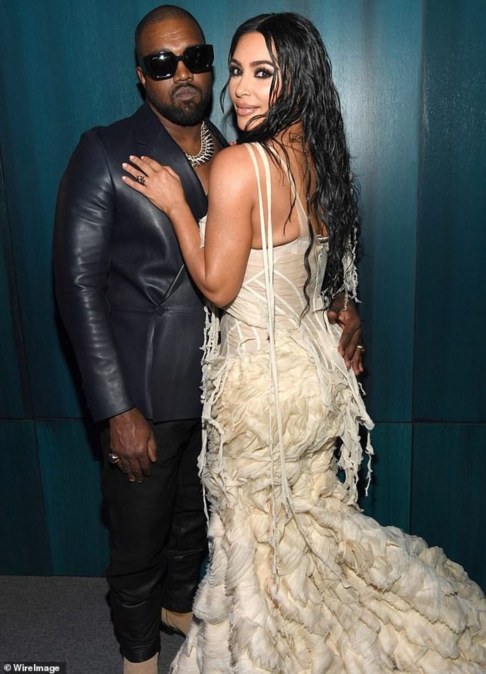 73991737 12375639 The way they were She shares all four of her children North 10 S a 46 1691221548561