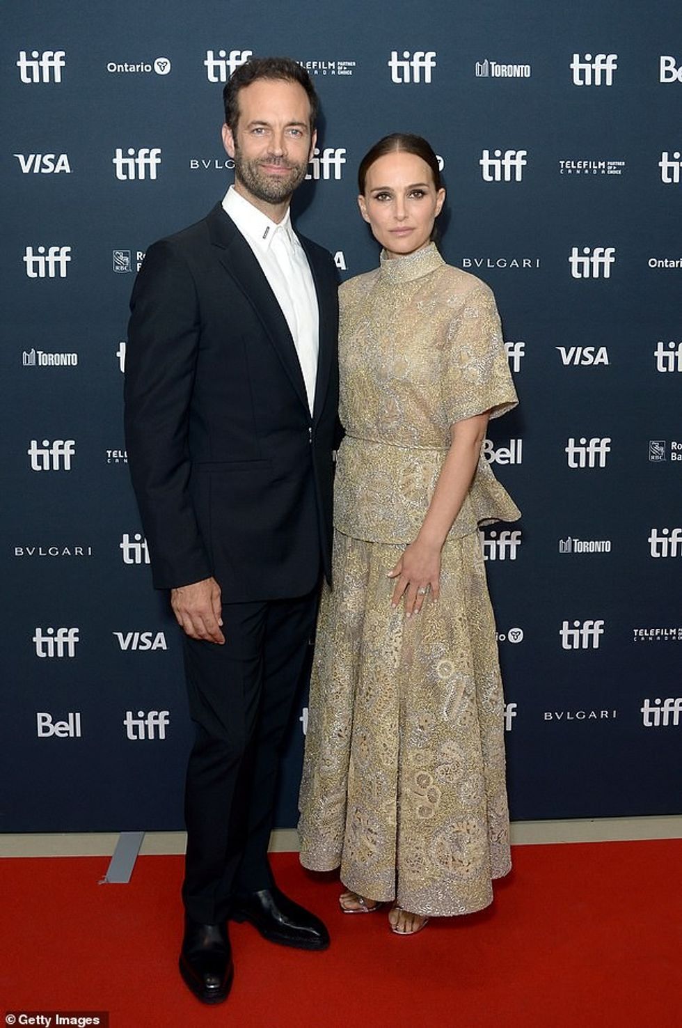 74052643 12381903 Split Natalie Portman and her husband Benjamin Millepied have re a 86 1691437828514