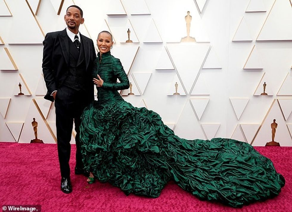 74052865 12381897 Alopecia m 9 1691432963337