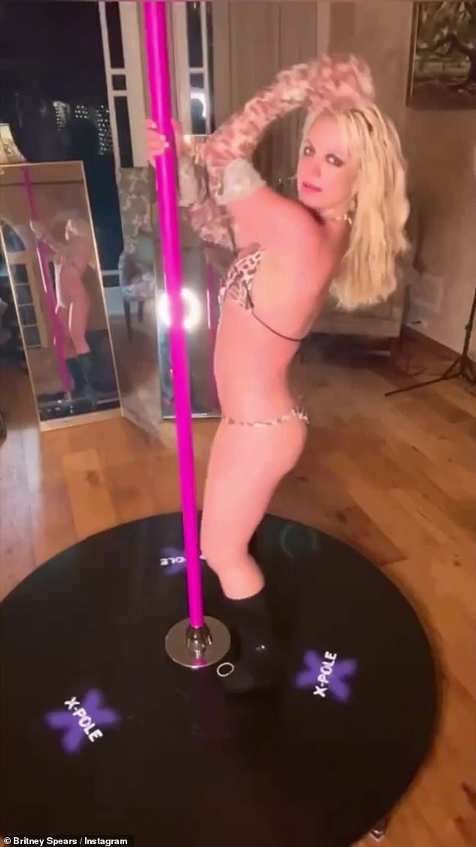 74273429 12402829 Seductive In the first hour the video was posted it garnered mor a 50 1691961310716