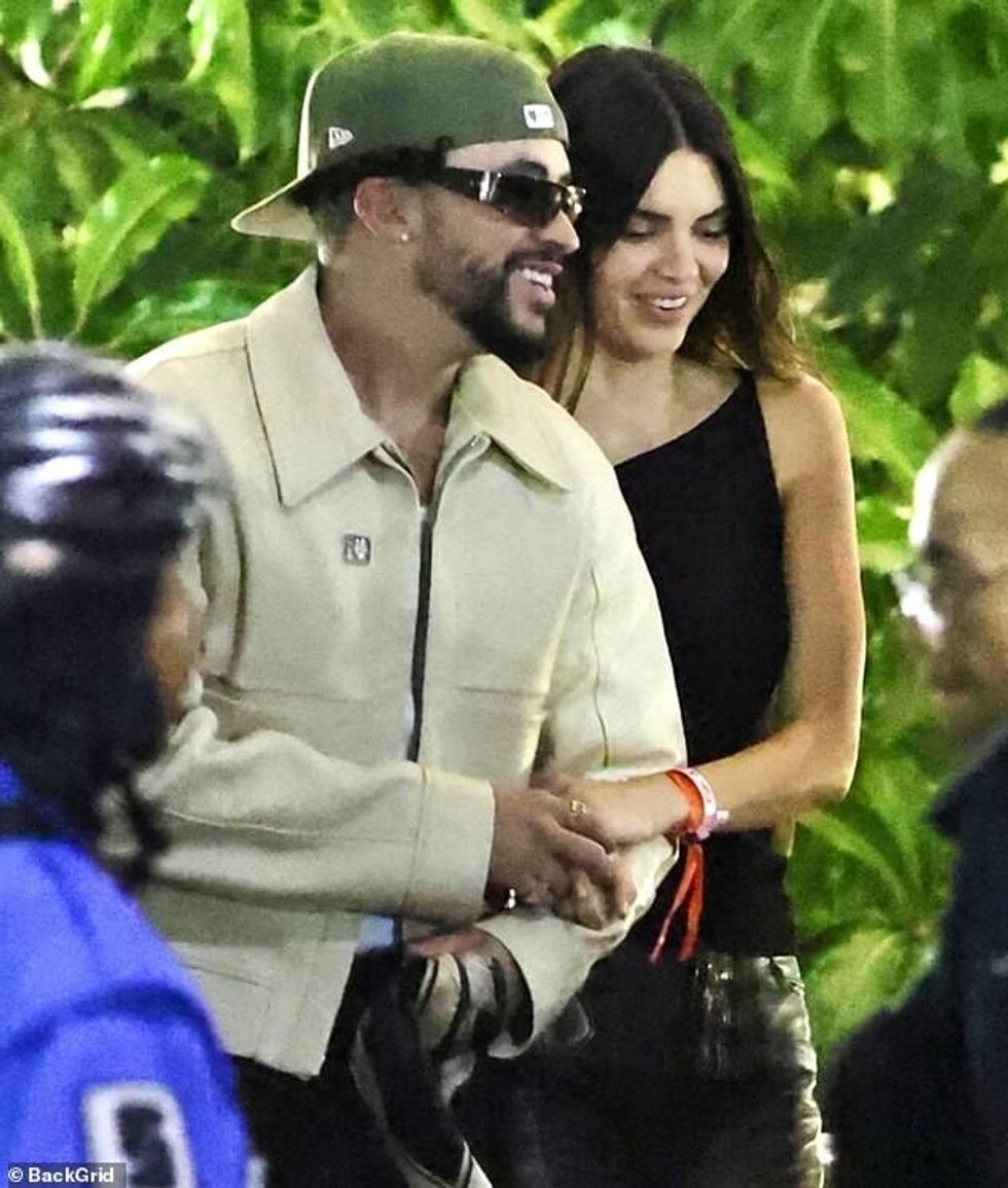 74304615 12405869 So chic Jenner wore a black tank top with leather slacks as she m 51 1692031956281