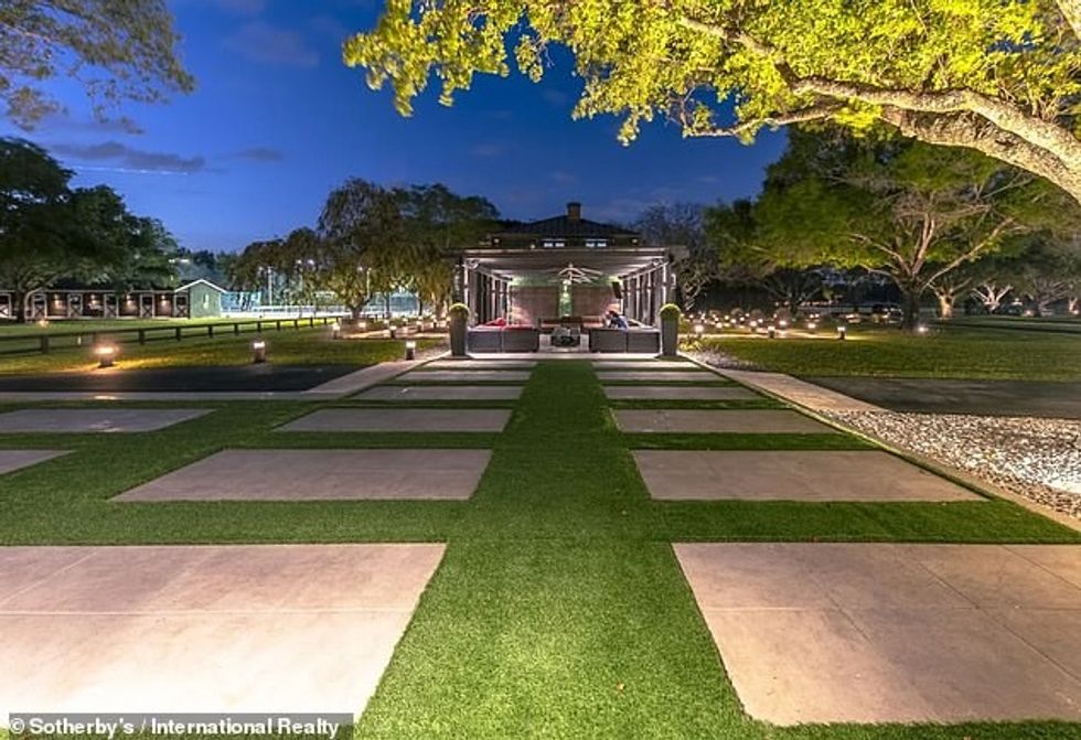 75232069 12497793 image a 28 1694209674301