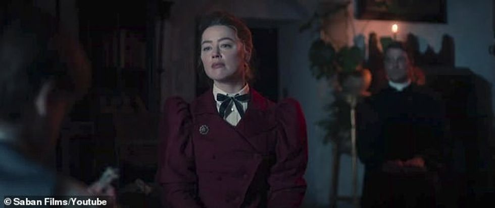 75647153 12540907 Back in action Amber Heard starred in the new trailer for the up a 1 1695229518380