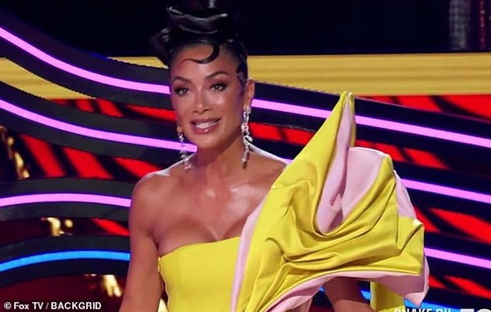 76106917 12588097 Could it be Other reports suggest that Jennifer Saunders won t b m 250 1696329733768