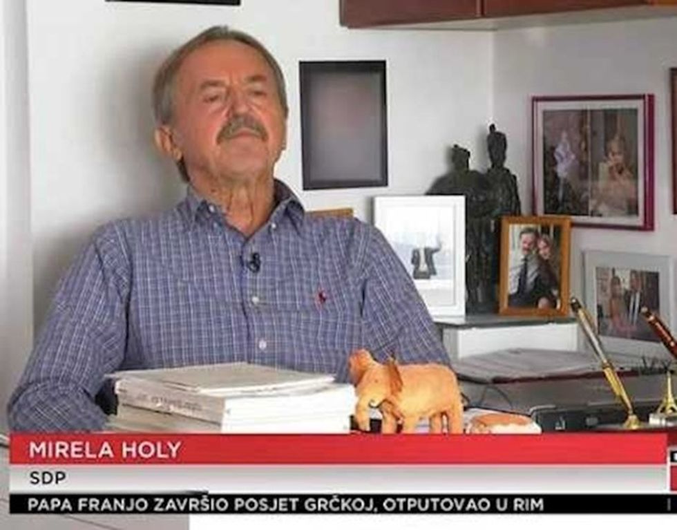 764b9037 fa95 46de 9b7c e70709078bbc