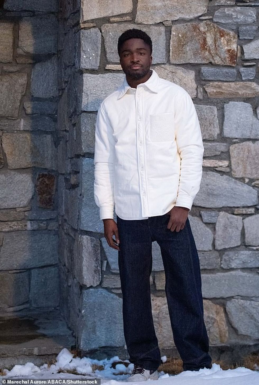 77027785 12674949 New beau Emily Ratajkowski enjoyed a passionate PDA session with m 111 1698317668664