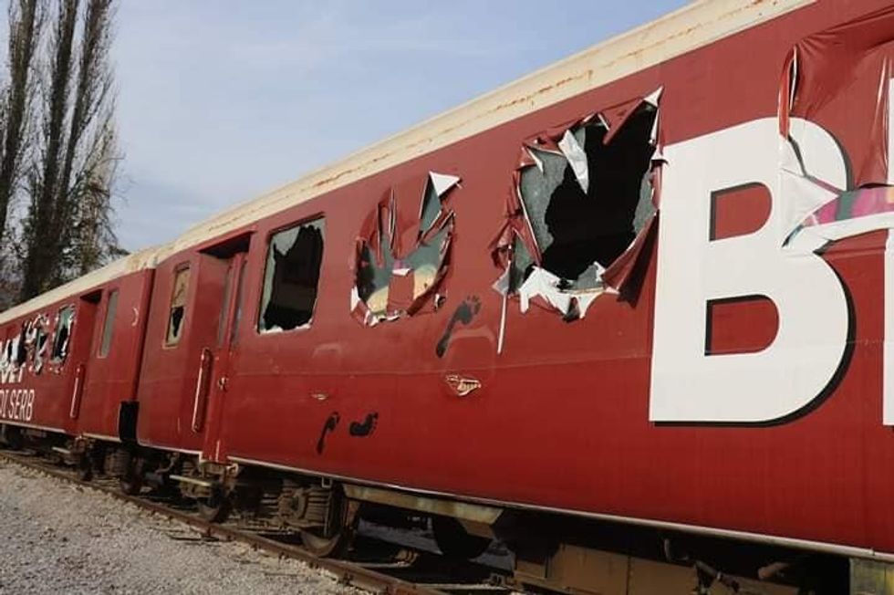 77245792 2517130061706563 444683510620356608 n