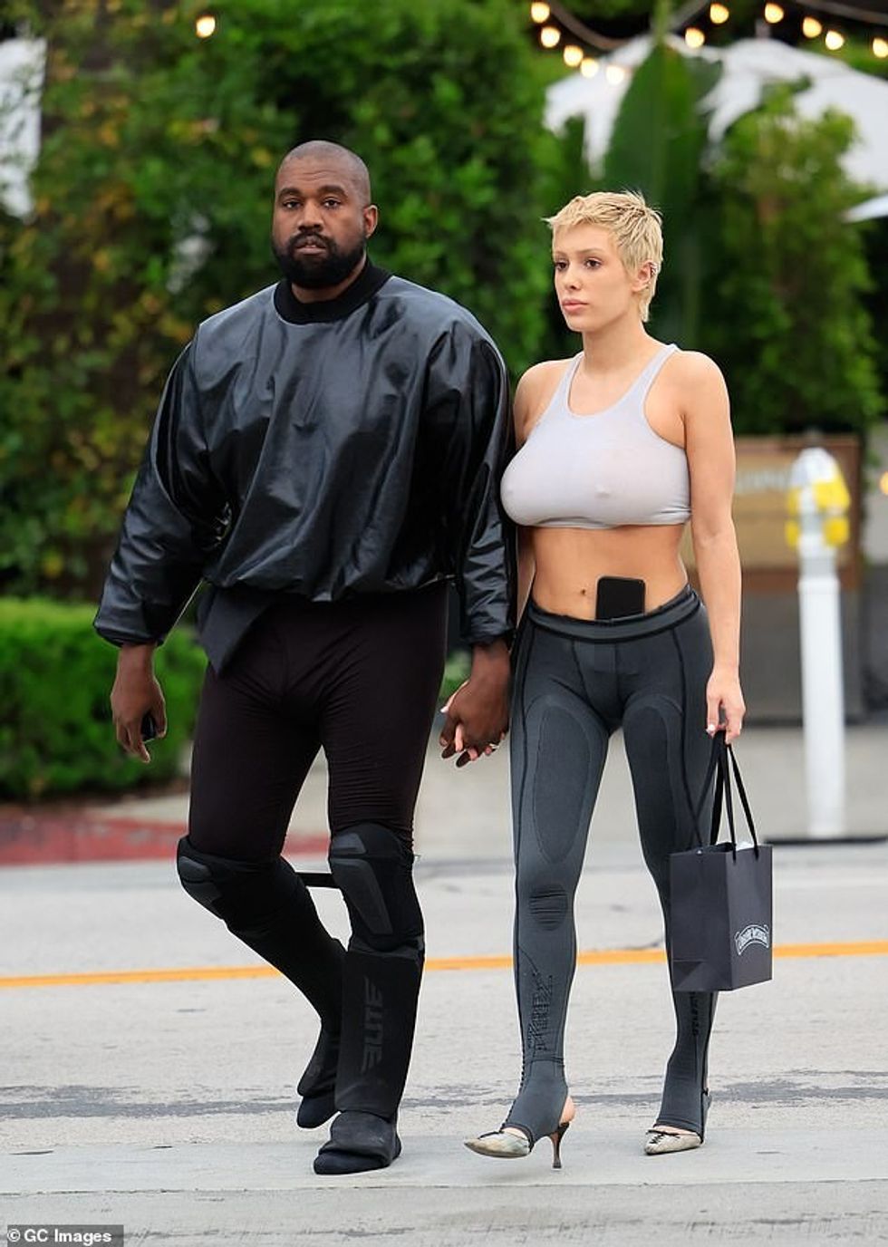 77308119 12691919 Kanye and Bianca Kanye West spotted in May with Bianca Censori a 28 1698910746685