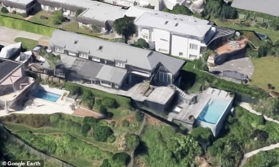 77706101 12740101 image to 4 1699799255559