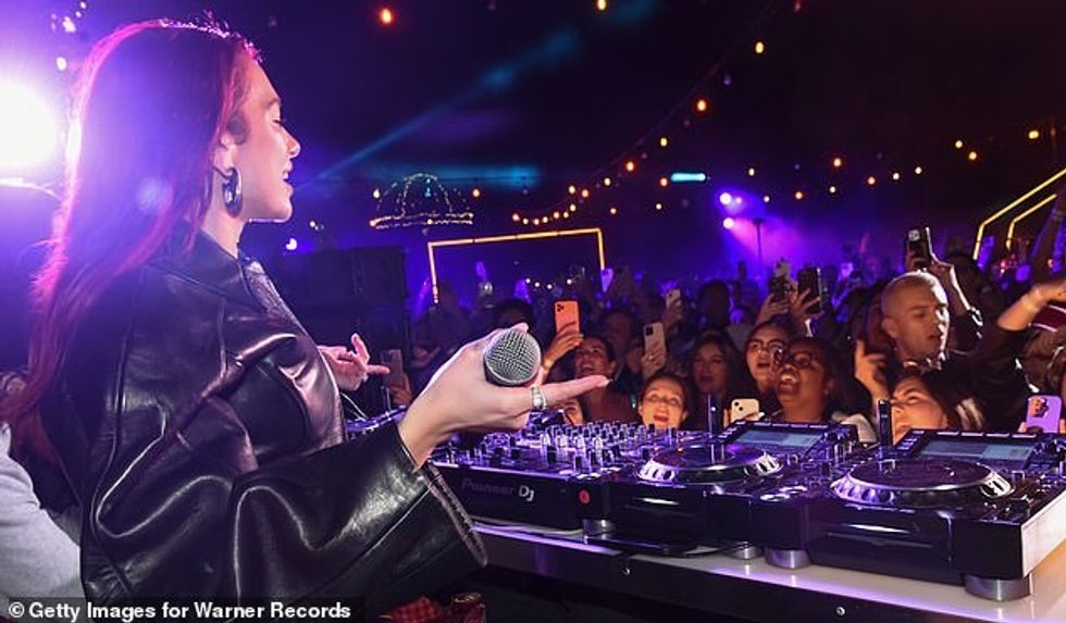 77838065 0 image a 10 1700065248230