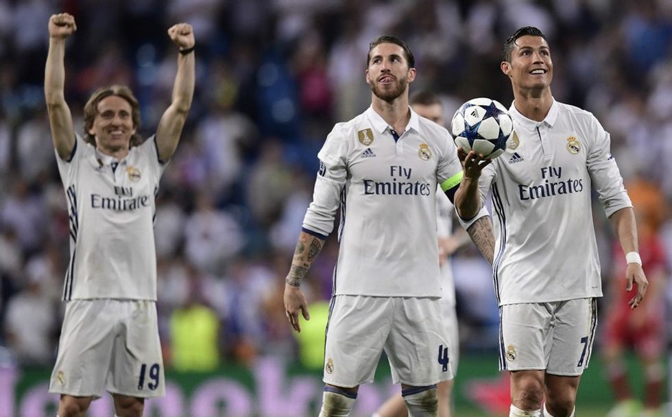 7791792768 luka modric sergio ramos et cristiano ronaldo avec le real madrid en avril 2017