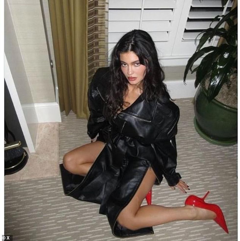 78326669 12800317 Khy for kids Also in the interview Jenner said she made mini ver a 58 1701184095688