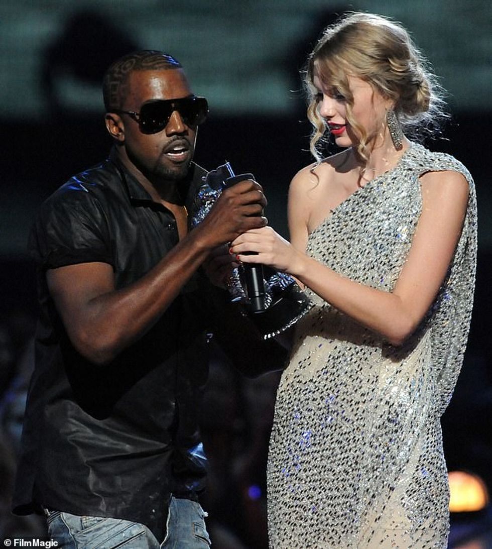78646813 12860639 Taylor s feud with Kim and Kanye had been bubbling to the surfac a 51 1702498546418