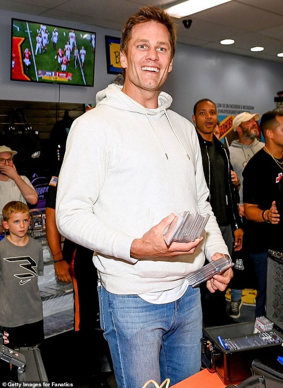 78780661 12846359 Later on Friday the former NFL player was seen attending a priva a 29 1702173743480