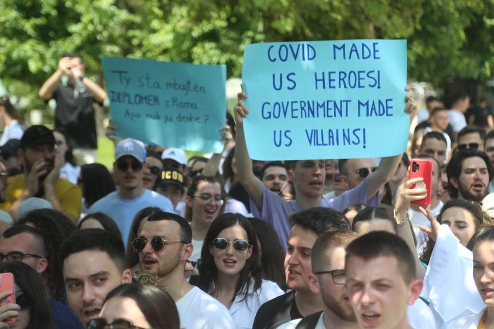 7b24a293 2137 4fe9 b4be 3326b52fcda5