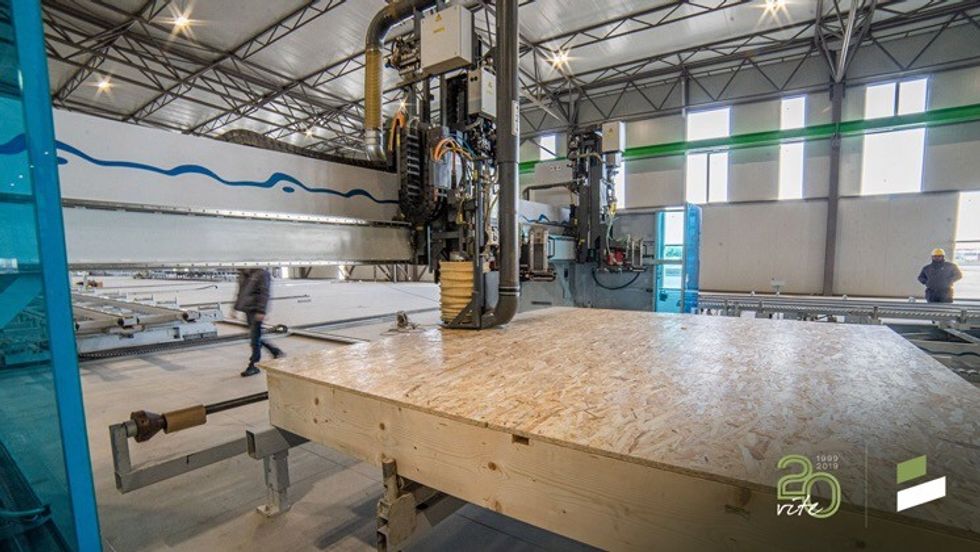 7EE83699 B975 4C13 924E 1621D38A0AAF