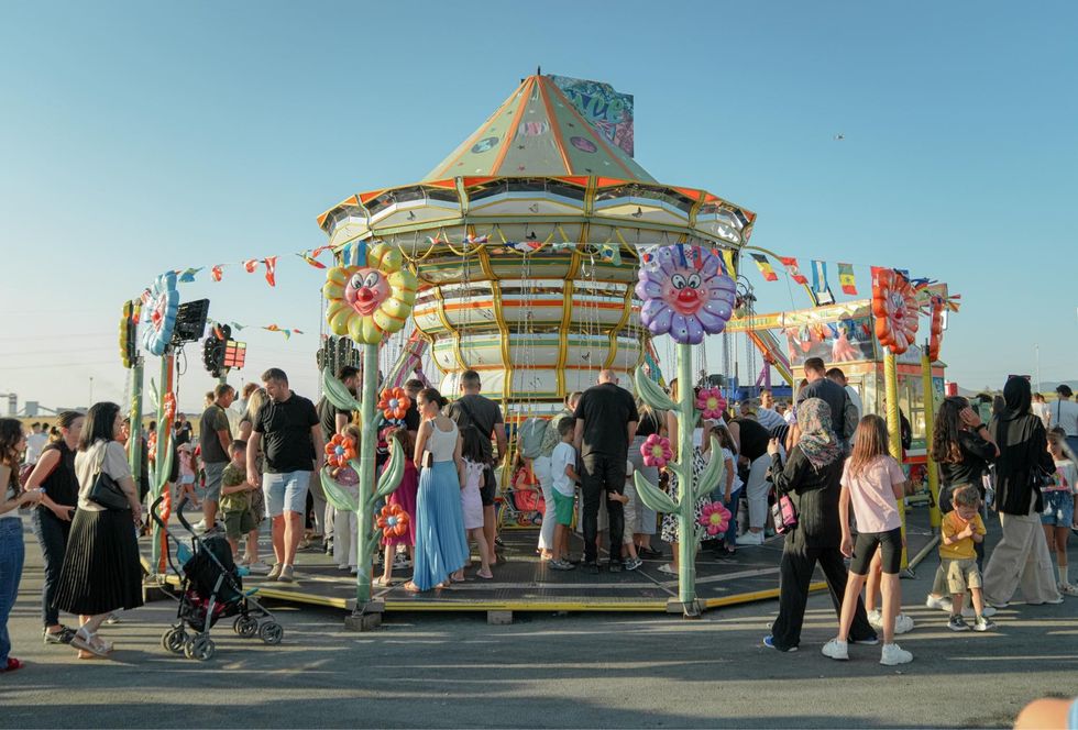 7f6e4f60 aa26 42a7 ab52 d2a3a9c187d9