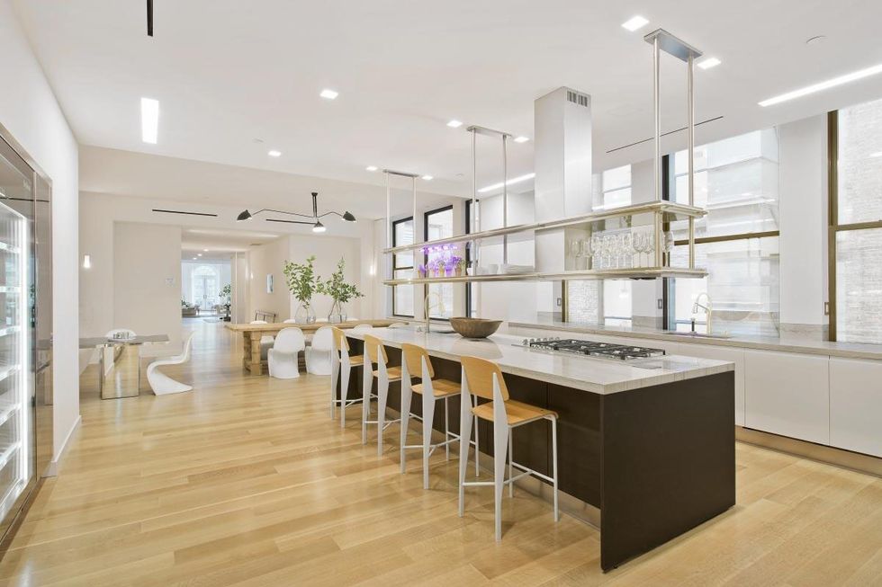 8 640 0 6128daf80f40e