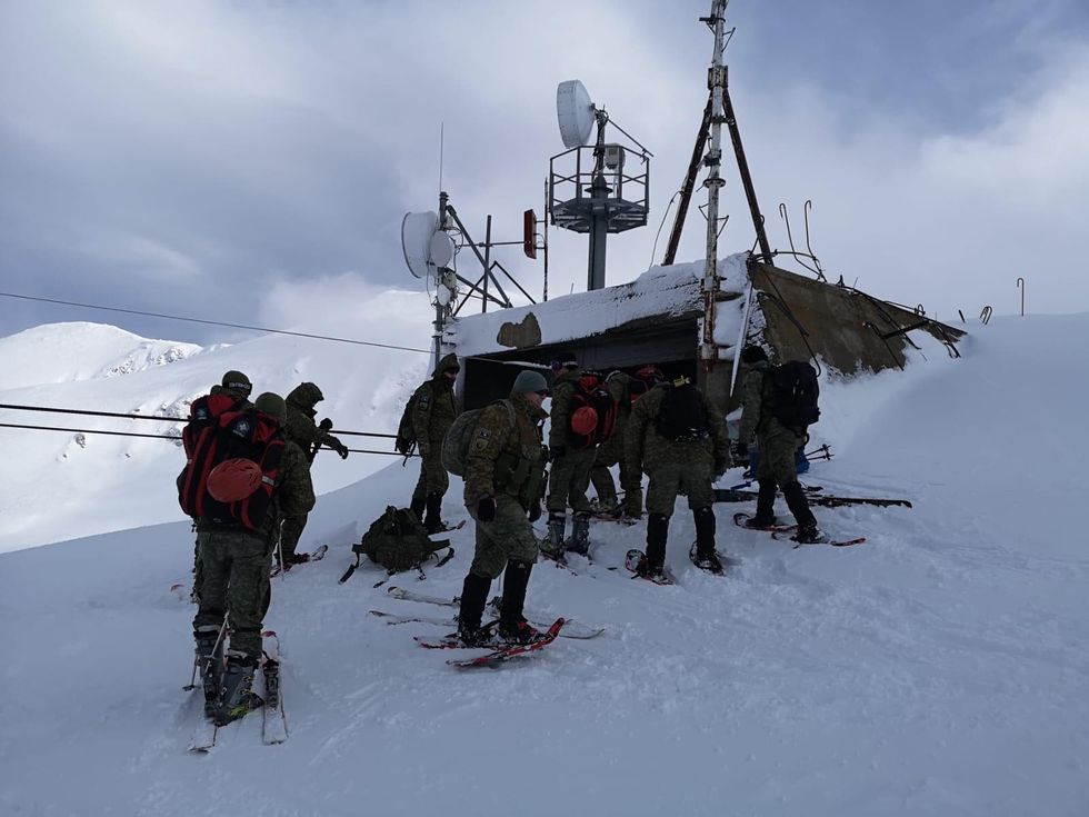 8. FSK ja shkatërron ortekët e borës në Brezovicë