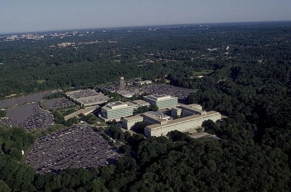 800px aerial view of cia headquarters langley virginia 14762v