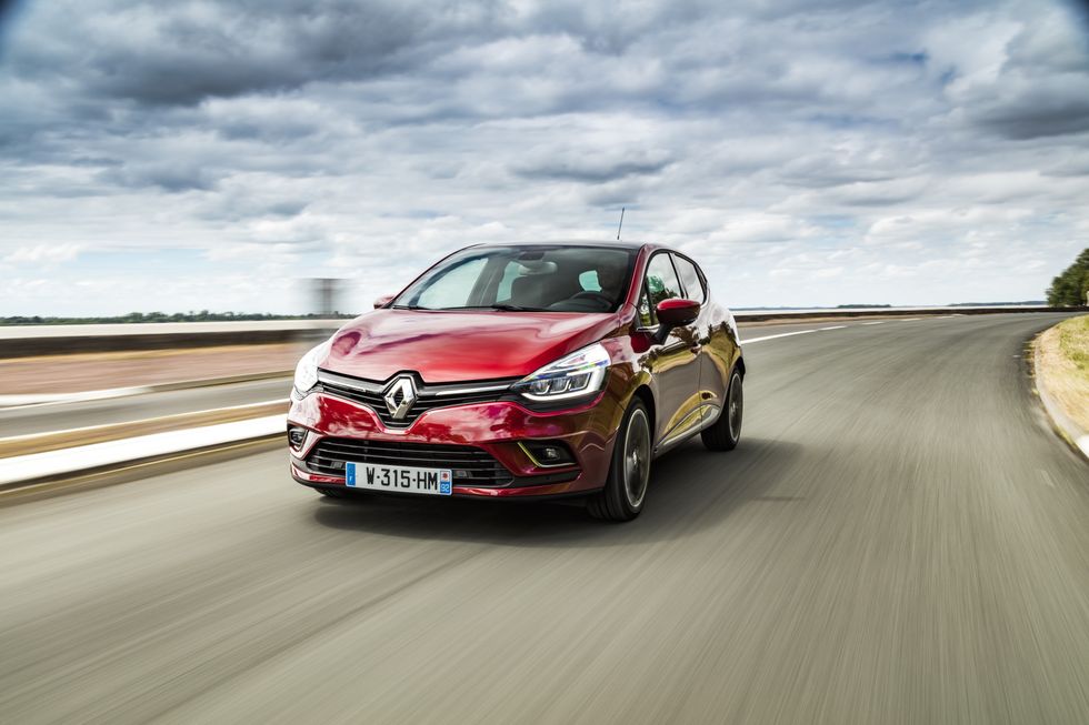 80609 2016 New Renault CLIO tests drive in Bordeaux region